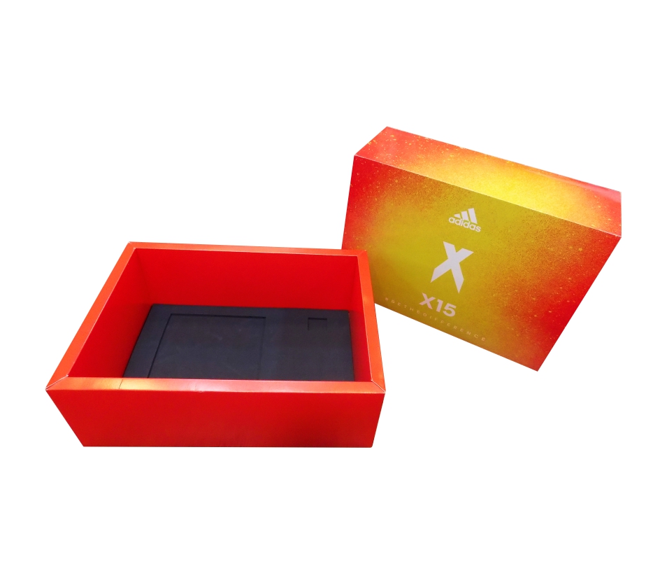 CAJA DE CARTÓN TIPO MUÑECA CON IMPRESIÓN A106